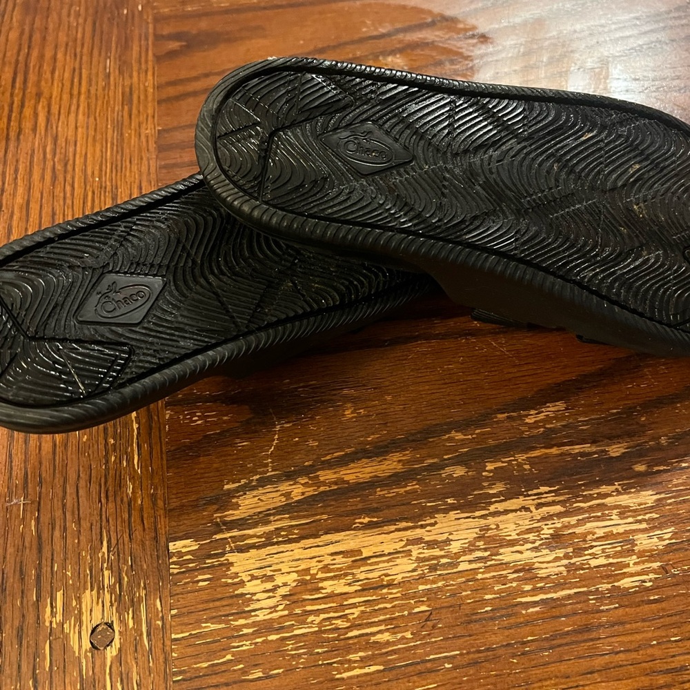 Chaco Black Adjustable Strap Sandals - image 4